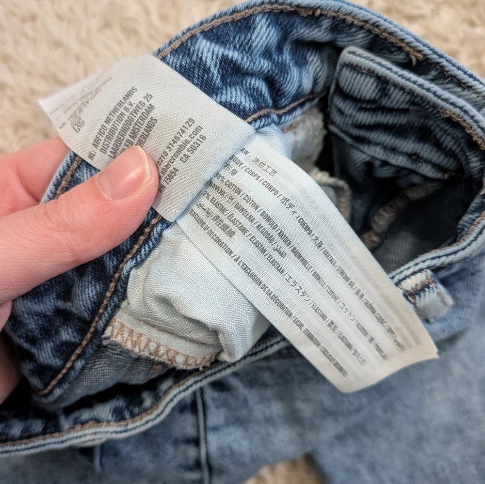 Hollister Ultra Highrise Mom Y2K Distressed Patchwork Jeans